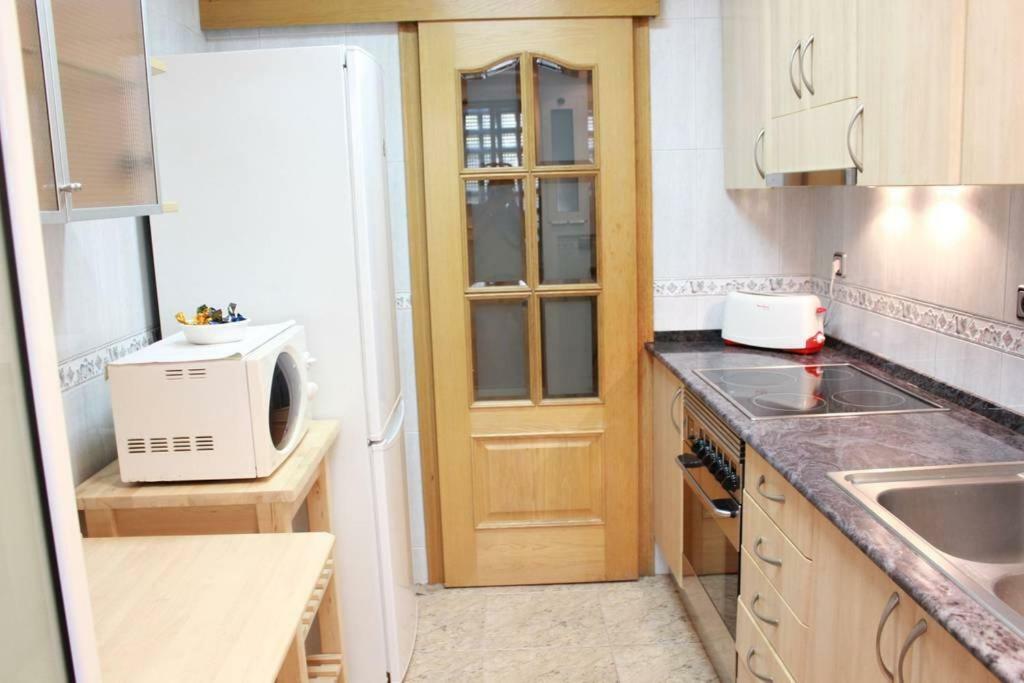 95 négyzetméteres, 3 hálószobás Apartman 1 fürdőszobával Sabadell területén Kültér fotó